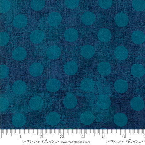 Moda - Grunge - Hits the spot - 57 Prussian blauw met blauwe stip Quiltstof