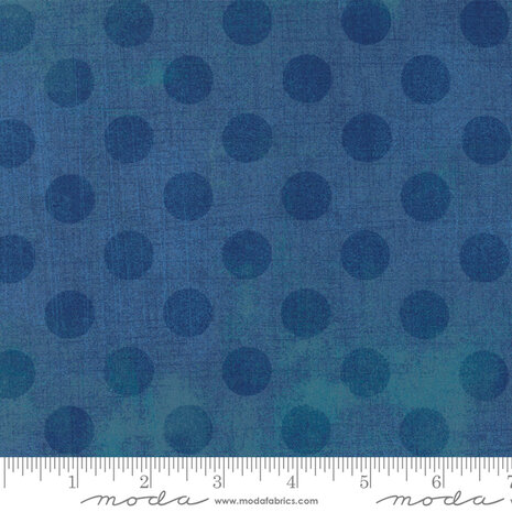 Moda - Grunge - Hits the spot - 56 Sea blauw met blauwe stip Quiltstof