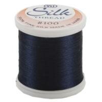 YLI SILK Thread &nbsp;200 meter- 202-10-210-SILK geschikt voor hand appliqu&eacute;. The 100wt thread is dun garen welke verdwijnt in de stof. 200 meter op de spoel en 100% pure filament silk.