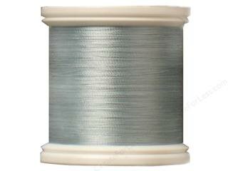 &nbsp;YLI SILK Thread &nbsp;200 meter- 202-10-260-SILK geschikt voor hand appliqu&eacute;. The 100wt thread is dun garen welke verdwijnt in de stof. 200 meter op de spoel en 100% pure filament silk.