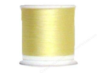 &nbsp;YLI SILK Thread &nbsp;200 meter- 202-10-261-SILK geschikt voor hand appliqu&eacute;. The 100wt thread is dun garen welke verdwijnt in de stof. 200 meter op de spoel en 100% pure filament silk.