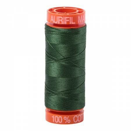 2892 - Aurifil garen in dikte 50.  (oranje klos) -  Dit 100% katoenen garen is ideaal om mee te Appliqueren,  zowel met de hand als machinaal.  Elk klosje bevat 200 meter