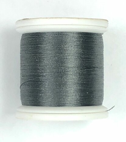 &nbsp;YLI SILK Thread &nbsp;200 meter- 238-SILK geschikt voor hand appliqu&eacute;. The 100wt thread is dun garen welke verdwijnt in de stof. 200 meter op de spoel en 100% pure filament silk.