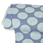 2,75 met- 2,75 meter breed - Tilda - Luna Blue Geschikt voor de achterkant van een quilt 100% katoen De cirkel is 6,5 cm doorsnede